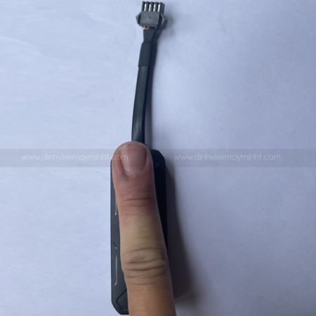 Định vị xe máy GPS Tracker - Xác định vị trí xe chính xác nhất.